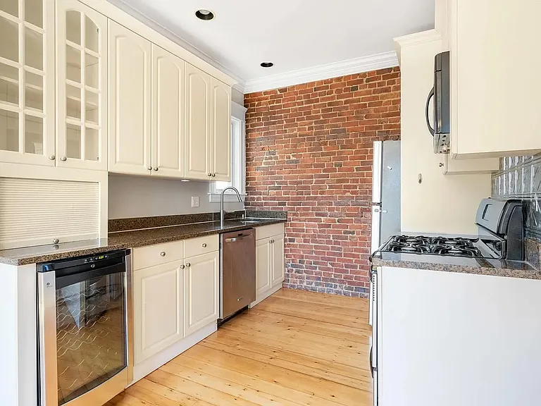 Modern Kitchen w/Stainless Appliances