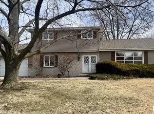 138 N Indiana Ave, Morton, IL 61550