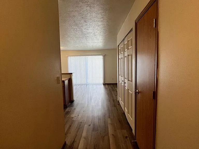 5503 Glenridge Way — Photo 10