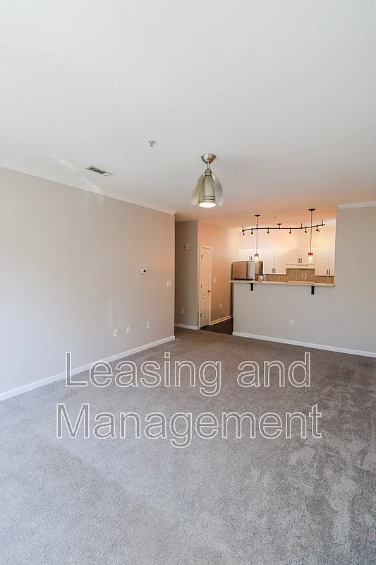 1 bed, 1.0 bath, 759 sqft, $1,830 — Photo 2