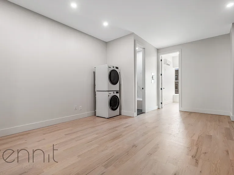 893 4th Ave #3L — Photo 3