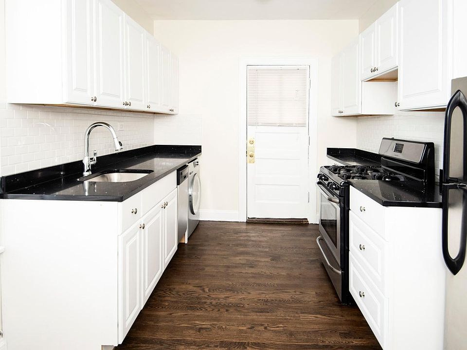1st image of 3819-21 N Greenview Ave #3819.5-3W