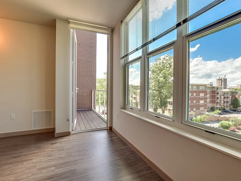 Longfellow Lofts — Photo 16