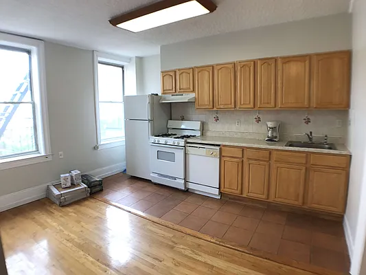 Rented by Rapid Realty Sunset Park Inc | media 9
