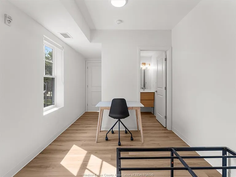 185 Randolph Pl — Photo 22