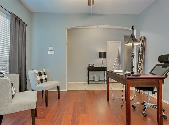 5th image of 1012 Chesterfield Dr