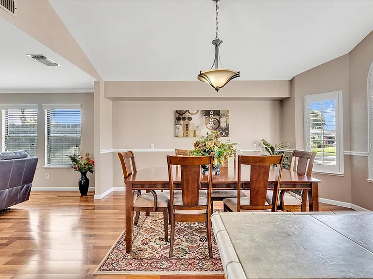 285 W Ash Ave — Photo 13