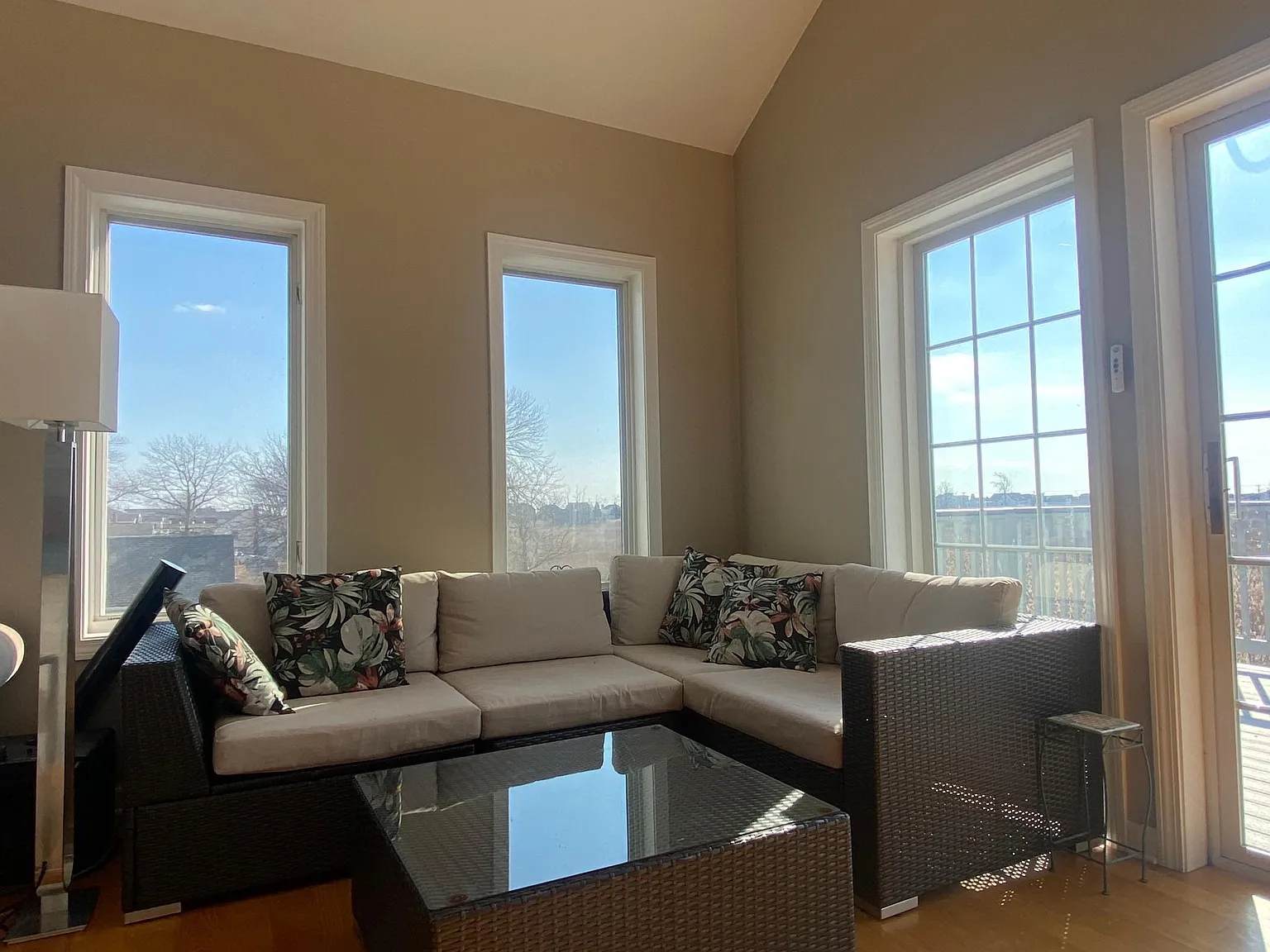 918 Reef Rd — Photo 3