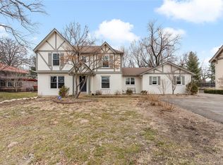 9041 Clayton Rd, Saint Louis, MO 63117