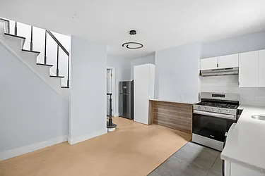 386 Palisade Avenue, #6