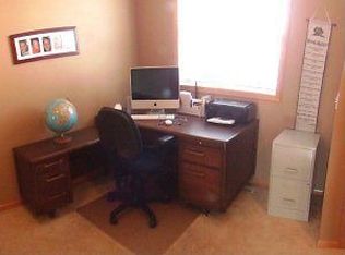 810 Newberry Labe, Chaska, MN 55318