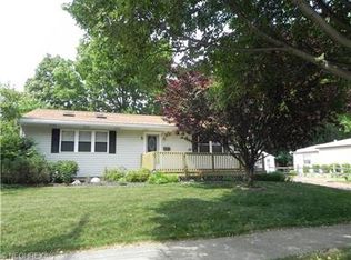 2243 Lynnwood Dr, Stow, OH 44224