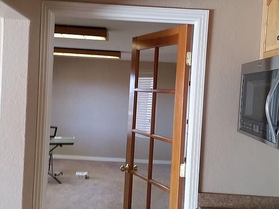 looking into extra room