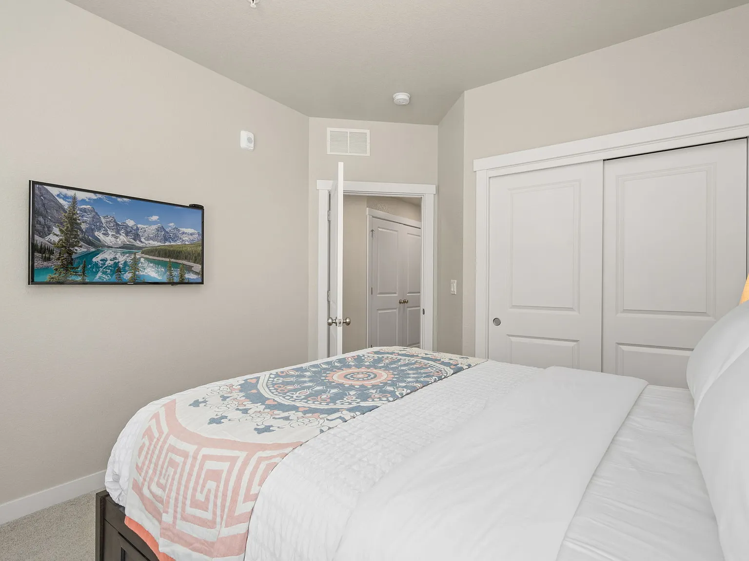 2 bed, 1264 sqft, $4,195 — Photo 4