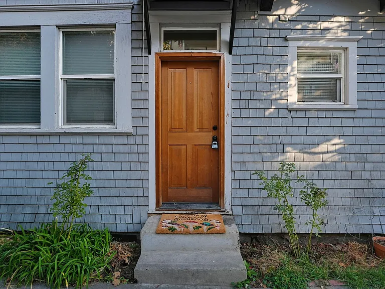 615 W 6th Ave — Photo 18