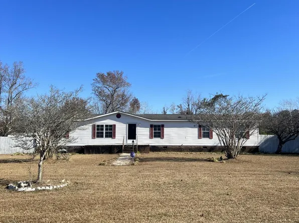 372 Tiffany Avenue, Orrum, NC 28369