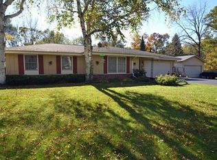 N12W27475 Springhill Dr, Pewaukee, WI 53072