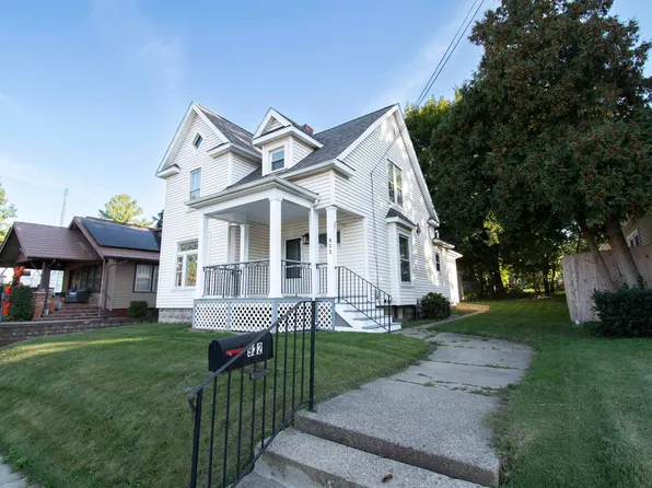922 Lake Park Dr, Kendallville, IN 46755