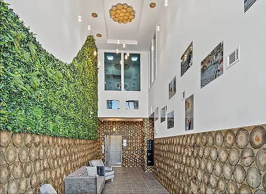 Rented by Reavis | media 7