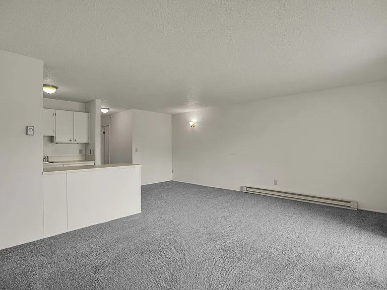 Barbur Place SE Portland — Photo 11