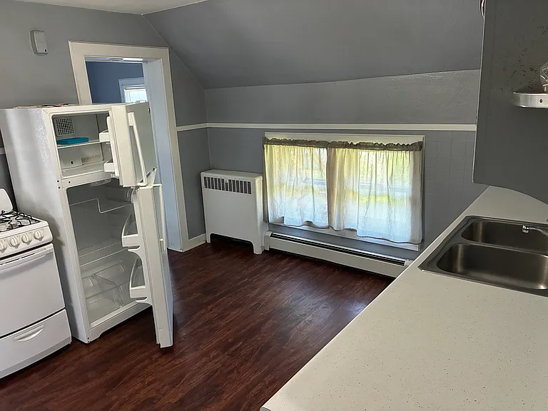 84 Brown Ave #2 — Photo 3