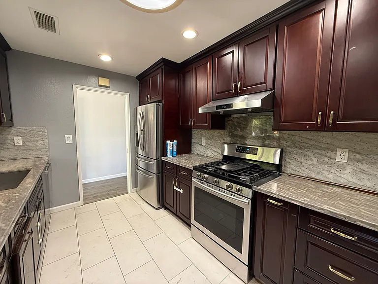 5376 Selma Ave — Photo 5