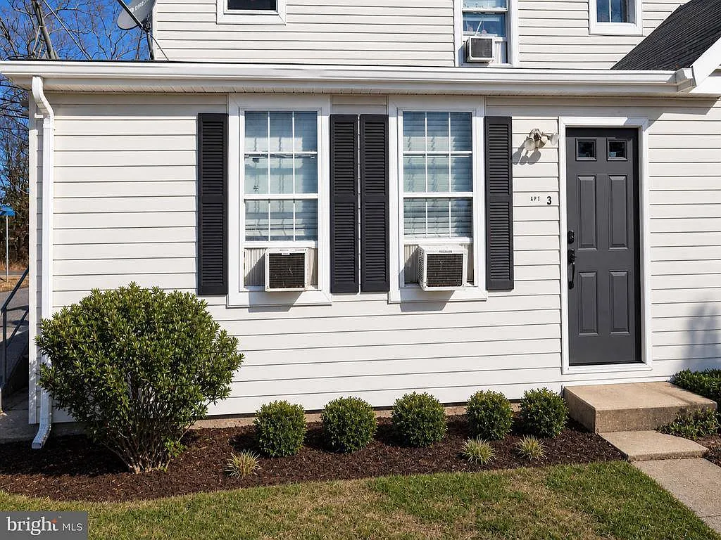 1 bed, 733 sqft, $1,500 — Photo 2