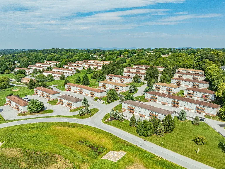 Apartments at Waterford — Photo 311