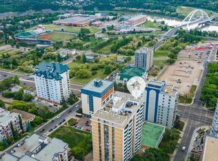 9725 106th St NW #4, Edmonton, AB