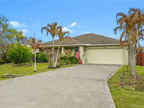 2009 SW Monterrey Ln, Port Saint Lucie, FL 34953