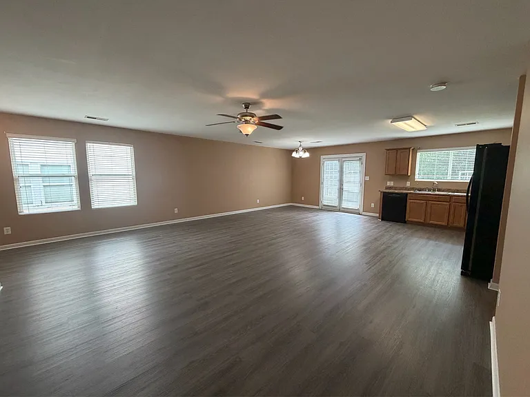 330 Kenneth Blvd NW — Photo 8