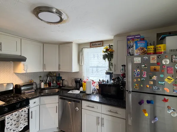 66 Pleasant St, Quincy, MA 02169