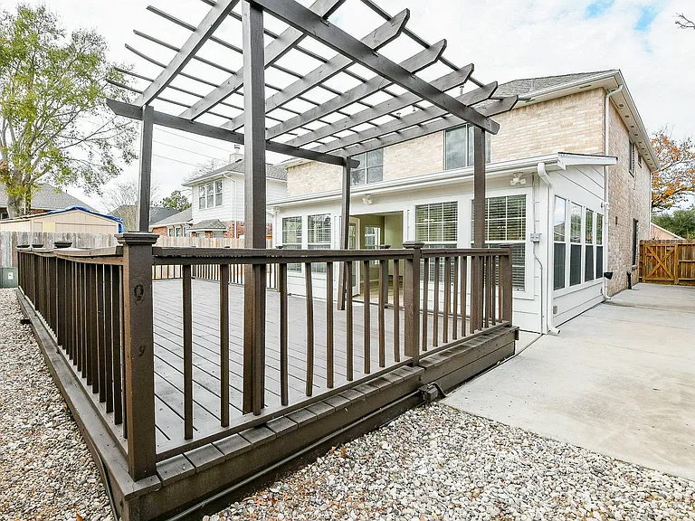 815 Robins Way — Photo 50