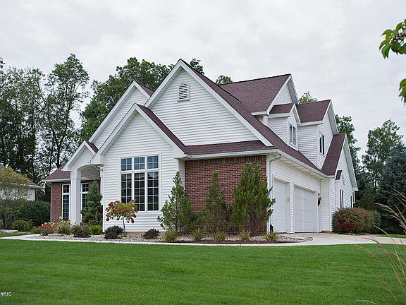4th image of 233 Barrington Cir