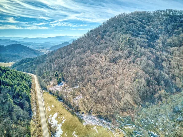 2 Rush Fork Rd #3, Clyde, NC 28721