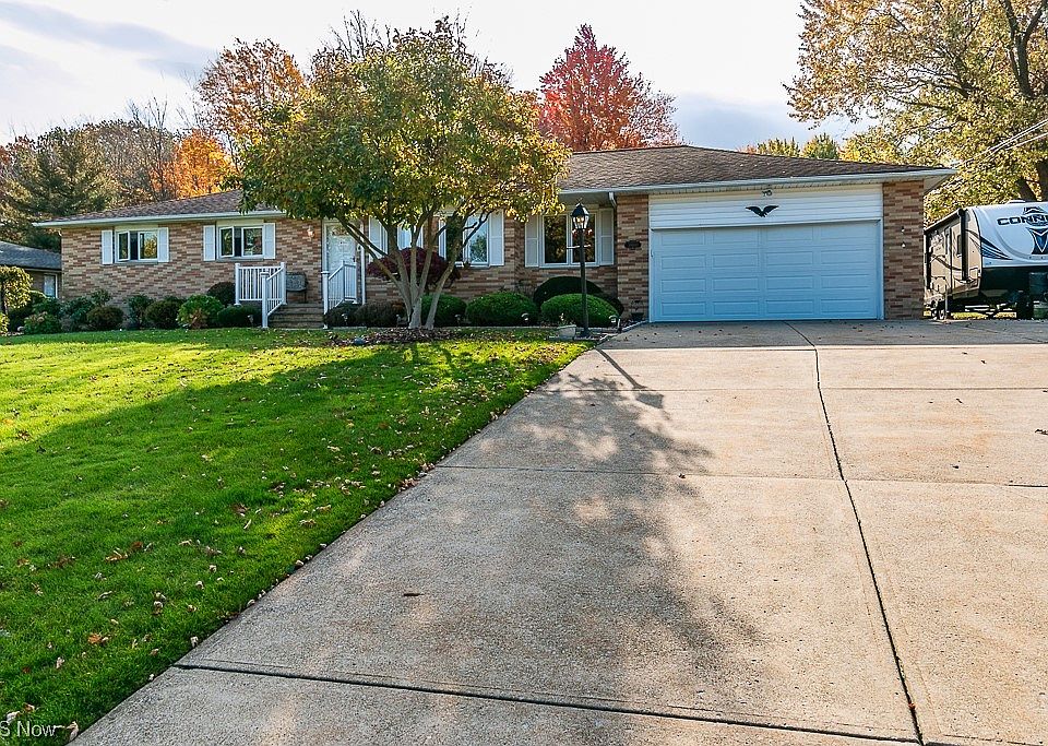 1st image of 30860 Meadowbrook Dr