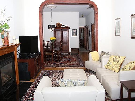 4th image of 857 W Newport Ave APT 2