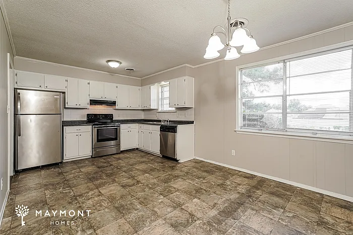 3517 Primrose Dr — Photo 6