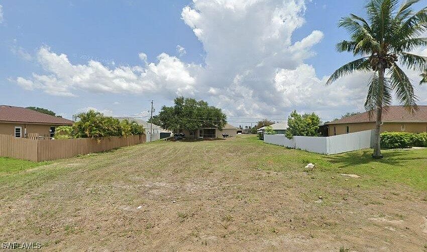 1st image of 1121 NE 9th Ter