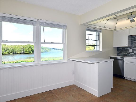 5th image of 2800 Indian River Blvd APT A5
