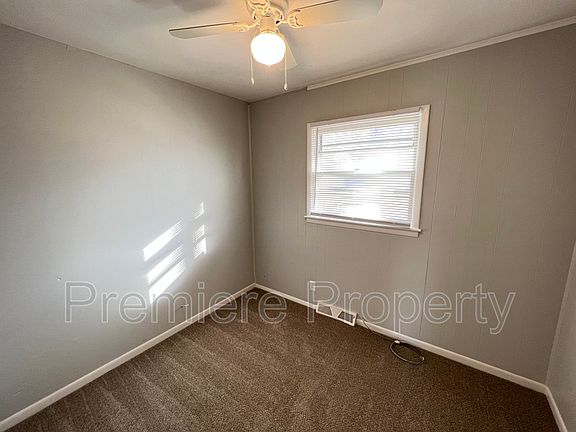 5th image of 6008 Englewood Ave