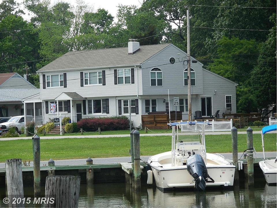 BEAUTIFUL HOME WITH AMAZING WATER VIEWS