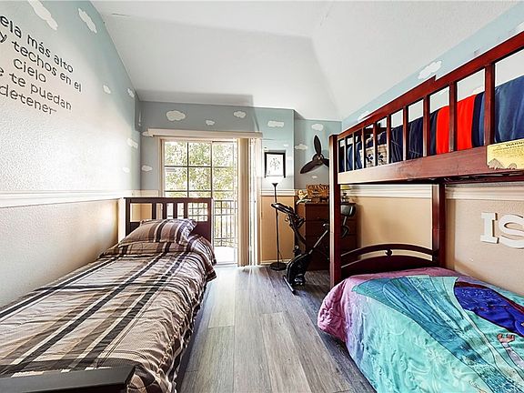 3rd image of 24105 Del Monte Dr Unit 444