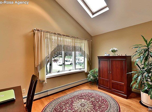 5th image of 535 Belgrove Dr