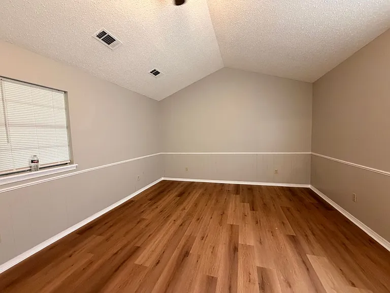 920 N Fargo Ave — Photo 21