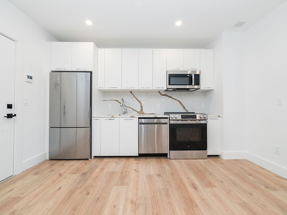 1 BD model A kitchen