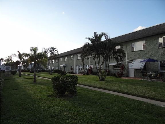 5th image of 5287 81st St N APT 2