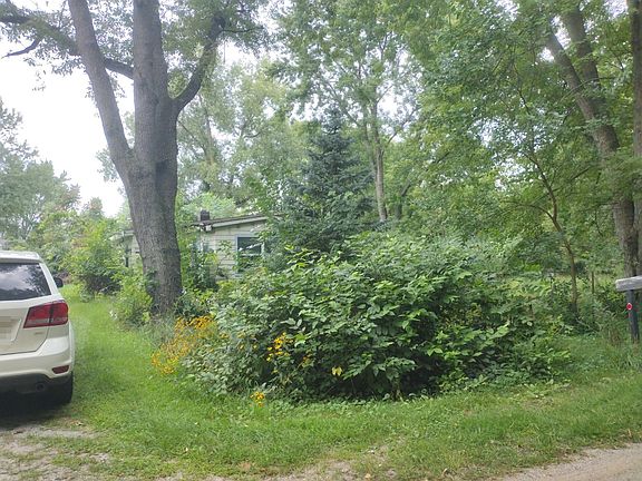 3rd image of 24116 Florence Ave