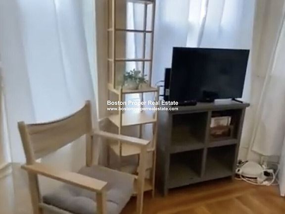 26 Hemenway St. #37 Boston - Back Bay Unit Photo 4