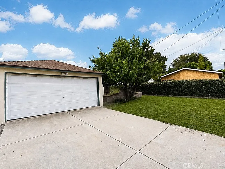 7002 Aura Ave — Photo 10